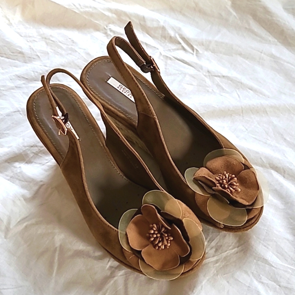 Geox Brown Strappy Suede Espadrille Wedge Sandals, Size 38/ (7.5)